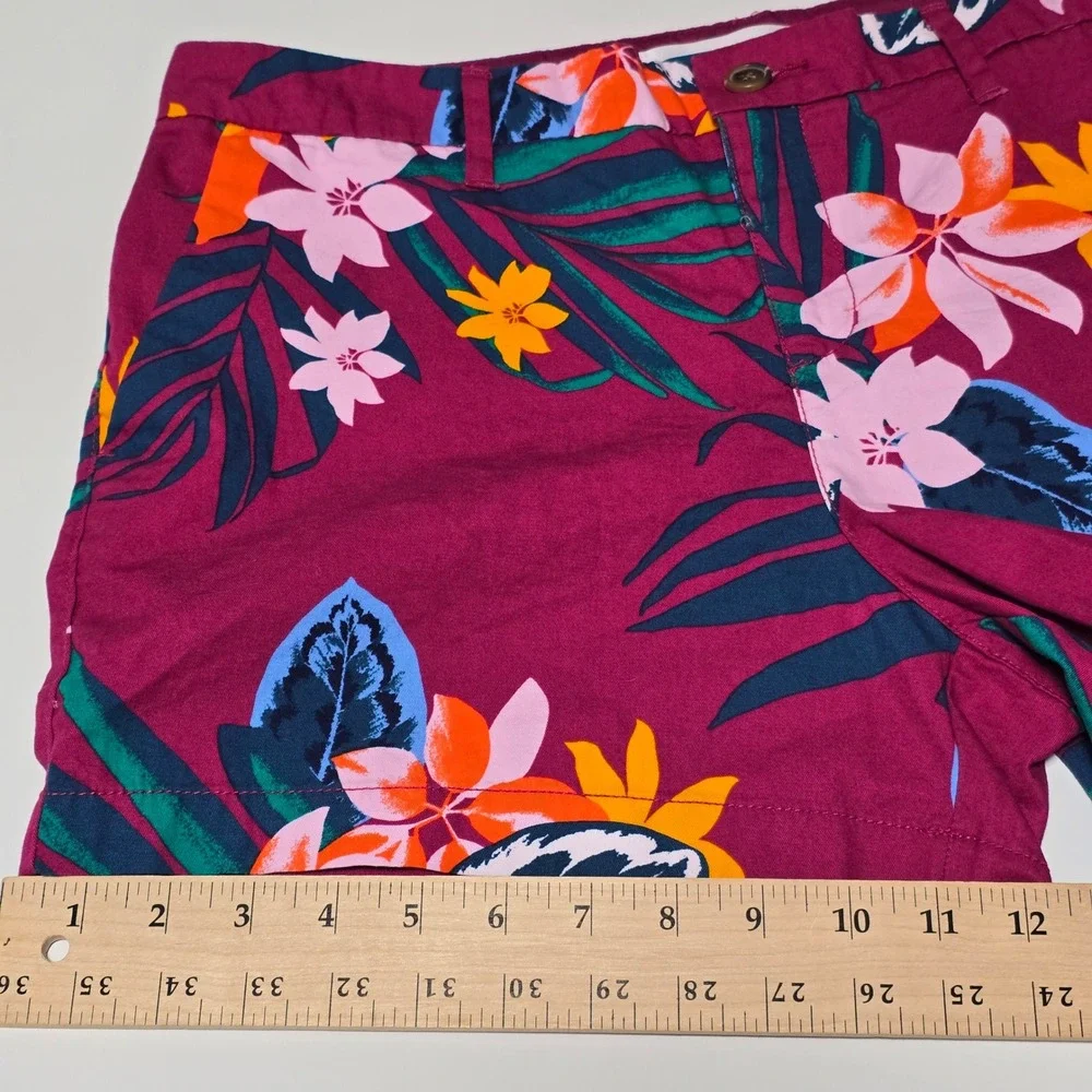 Old Navy Everyday Short Womens 10 Magenta Tropical Floral Cotton Chino‎ Shorts